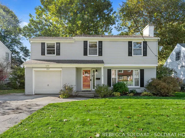 1837 Chamberlain Ave SE, Grand Rapids, MI 49506