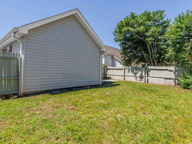 112 Dusty Trail Ln — Photo 36