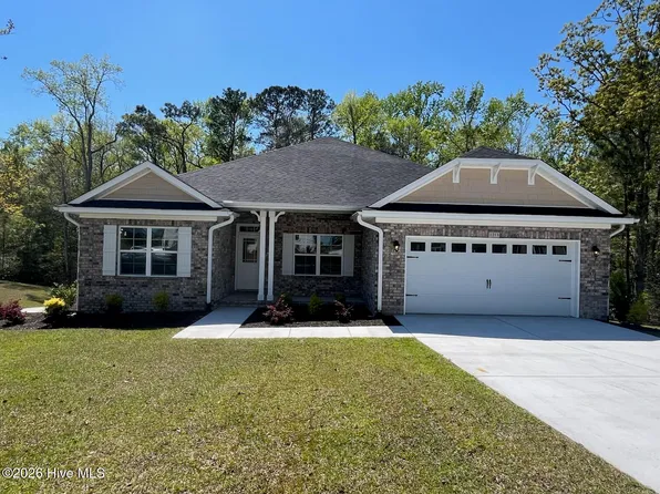 1213 St Simons Drive SE, Bolivia, NC 28422