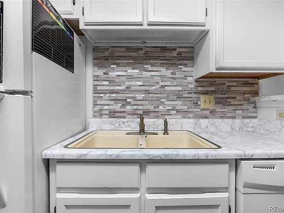 4th image of 910 S Walden Street #206