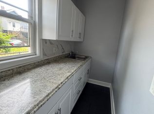 132 Saltonstall Ave #1, New Haven, CT 06513