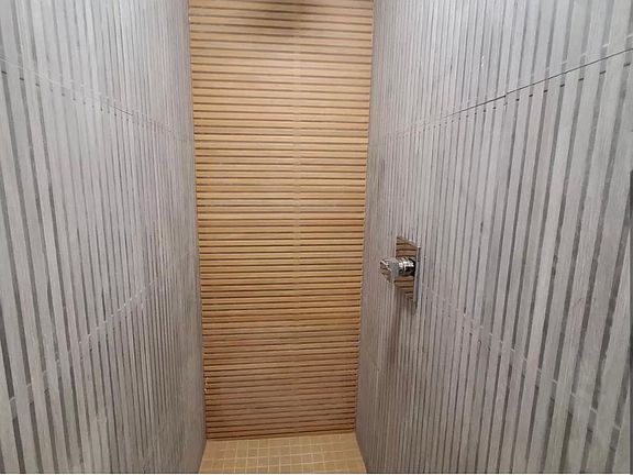4th image of 484 Mercer St #2D