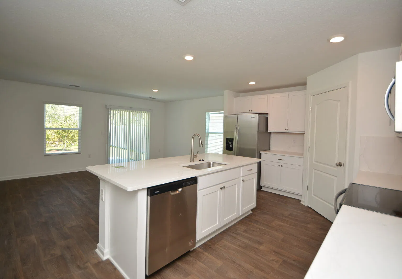 4 bed, 2.0 bath, 1490 sqft, $2,295 — Photo 4