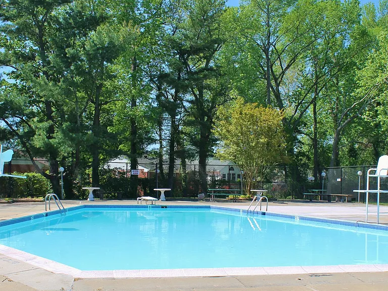 1012 Antioch Cir — Photo 2