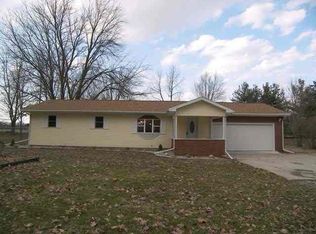 828 W Monoquet Rd N, Warsaw, IN 46582