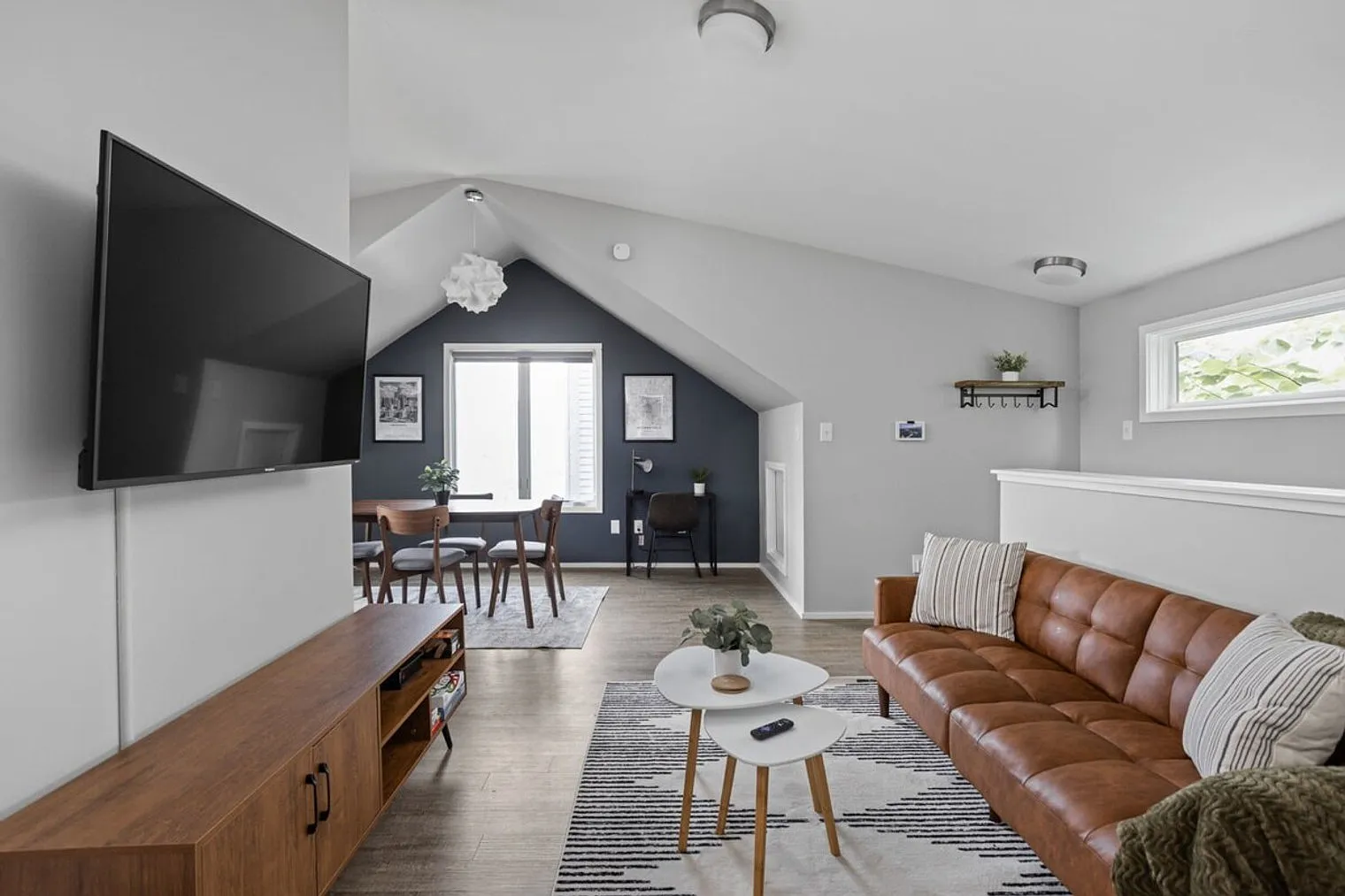 1 bed, 1.0 bath, $2,571 — Photo 1