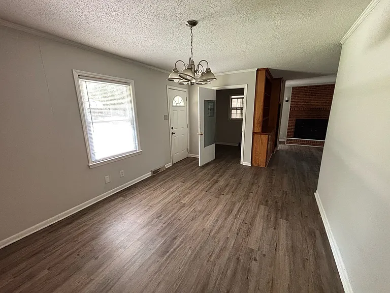 106 Oakmont Ave — Photo 8