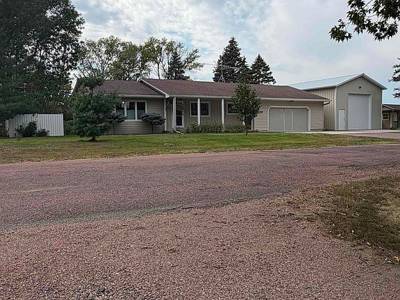 3rd image of 107 N 4th Ave