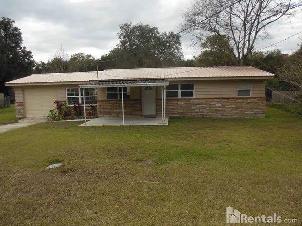 11635 Meadowlane Dr, Dade City, FL 33525