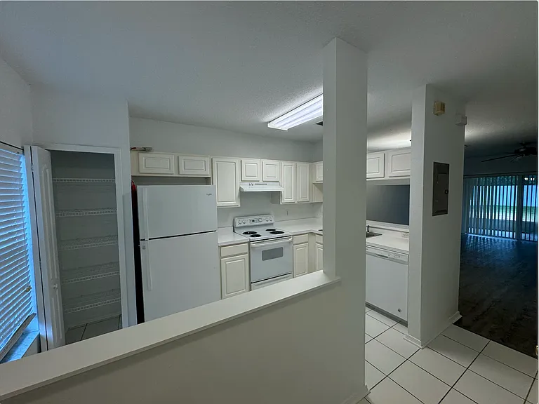 30233 Lacledes Ln — Photo 4