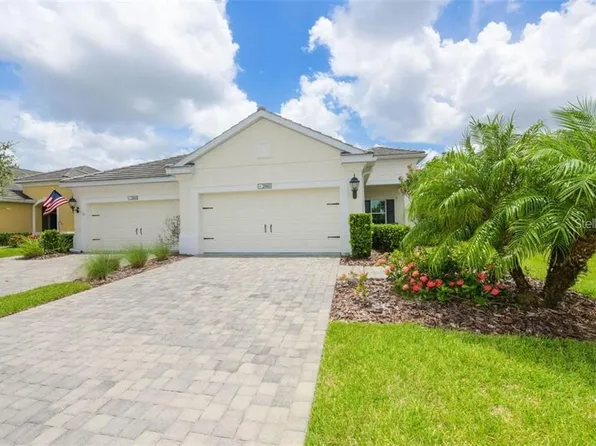 2060 Crystal Lake Trl, Bradenton, FL 34211
