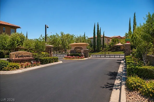 11392 Vernazza Ct — Photo 2