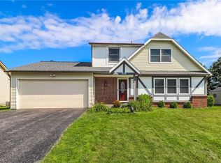 378 Crosby Ln, Rochester, NY 14612