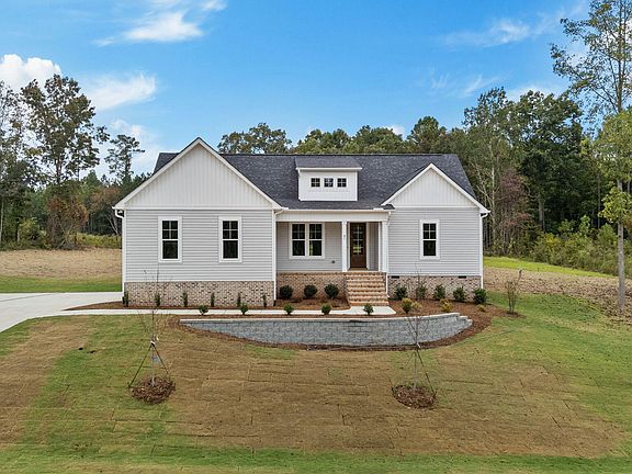 3rd image of 95 Autumnwood Lane