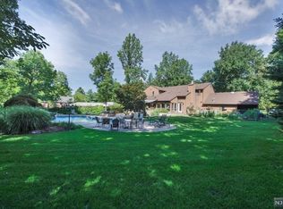 81 Old Tappan Rd, Old Tappan, NJ 07675