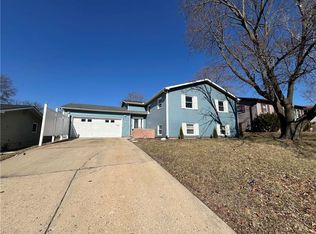 318 E Christine Dr, Decatur, IL 62526