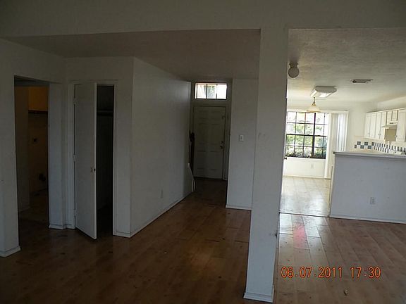 3rd image of 3102 Lantern Bay Ln