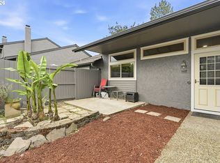 28612 SW Ash Meadows Blvd APT 30, Wilsonville, OR 97070