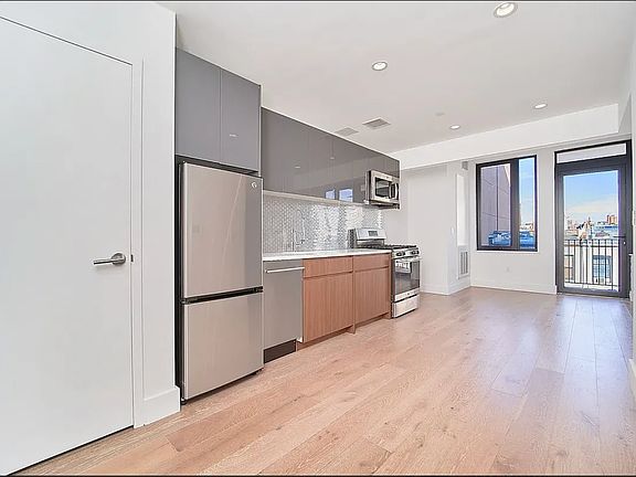 4th image of 69 E 125th St #6A