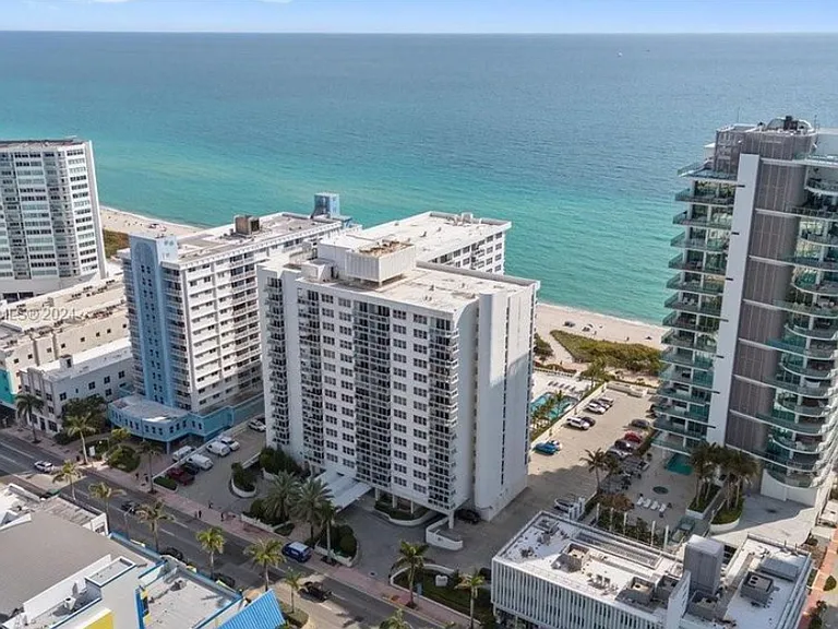 6917 Collins Ave #622 — Photo 4