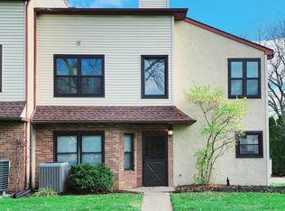 8 Heather Ct, Newtown, PA