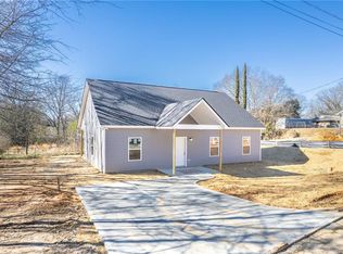 30 Moore Ave, Toccoa, GA 30577