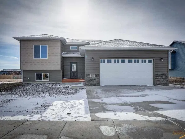 537 Mace Dr, Box Elder, SD 57719