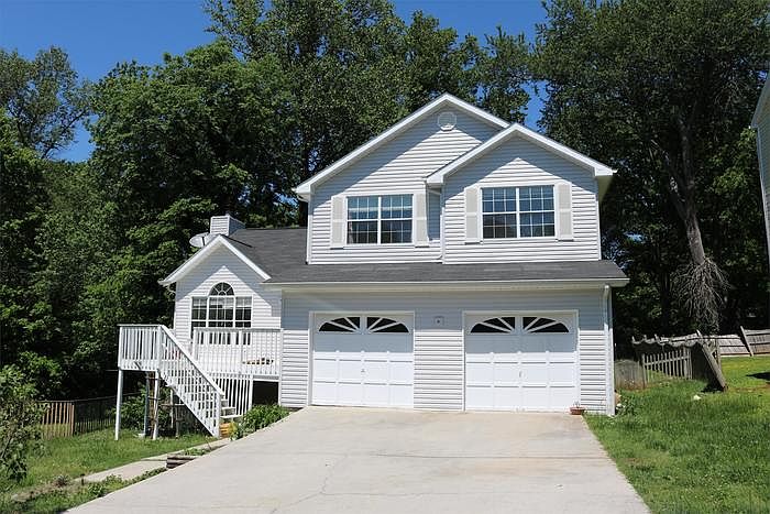 1st image of 1304 Woodridge Dr