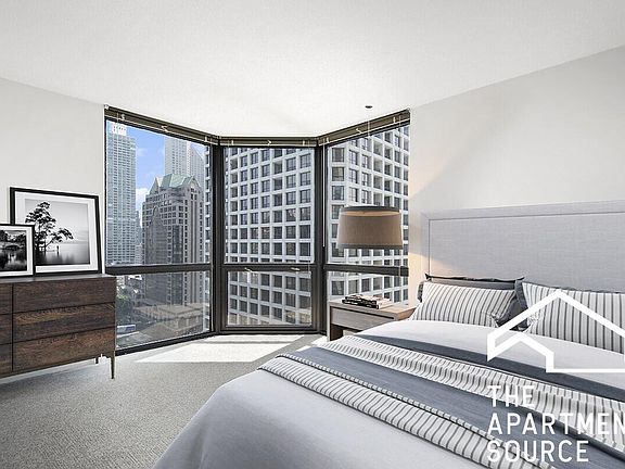 3rd image of 1112 N Dearborn St #1108