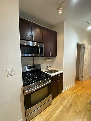 Rented by Lang Realty LLC | media 3