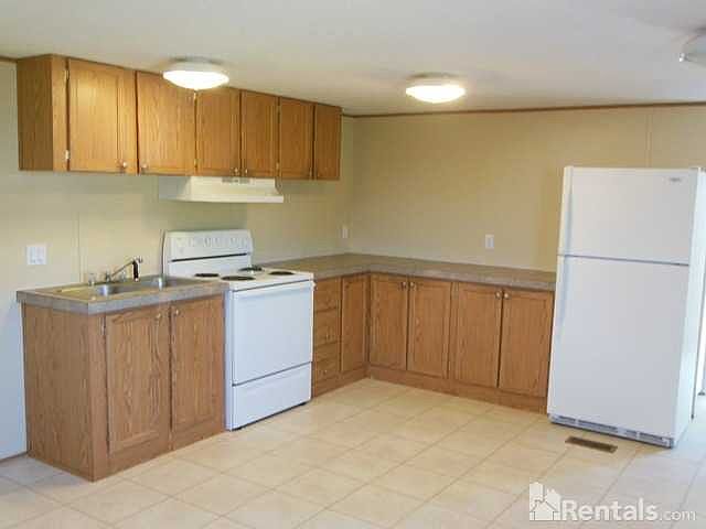 2nd image of 606 River Bay Dr