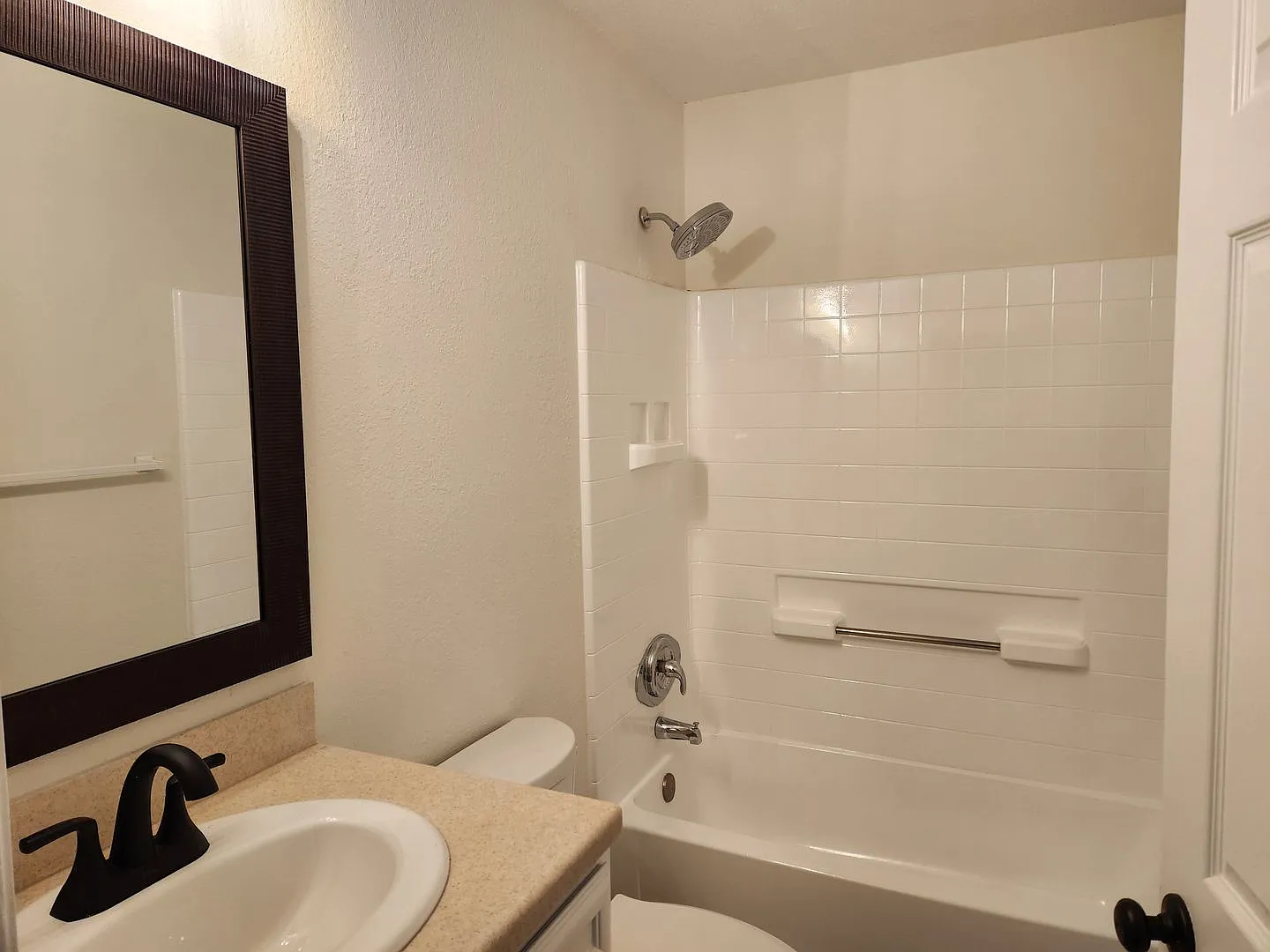 Cozy 3BR 1BA House Near Buckingham Area — Photo 3
