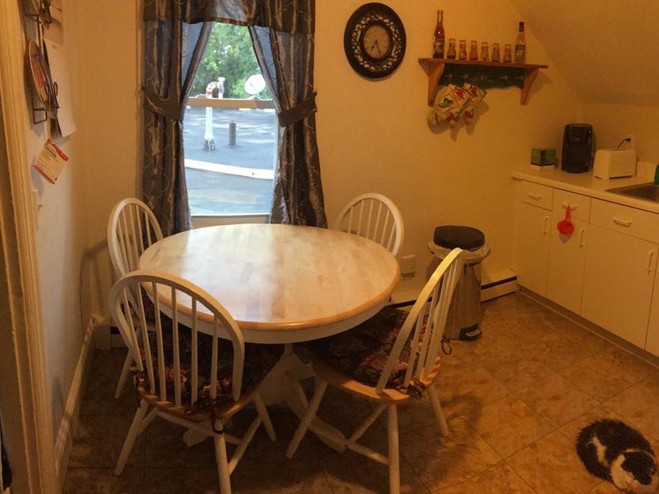 2nd image of 176 Child St Unit 2