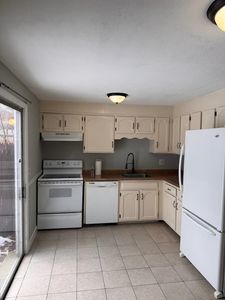 148 Westbury Park Rd APT A, Watertown, CT, 06795