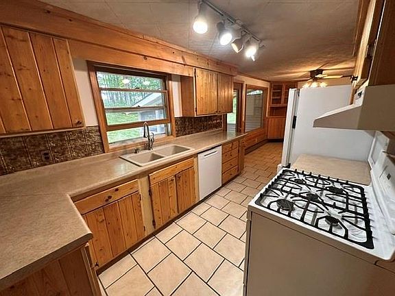 4th image of 12115W Twin Lake Road