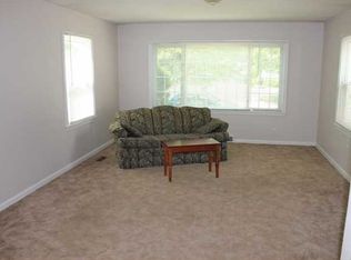 711 W 7th St, Newton, KS 67114