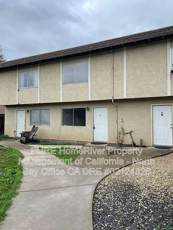 2 bed, 1.0 bath, $1,725 — Photo 2