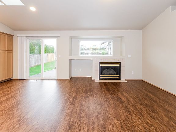 5th image of 4818 36th Ave NE