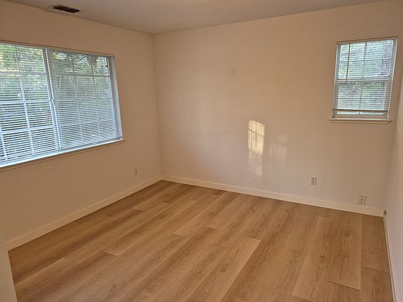 3rd image of 19099 Austin Way