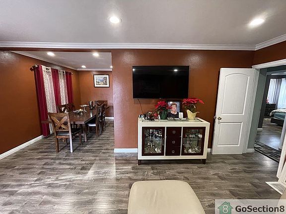 5th image of 7306 Tujunga Ave #1