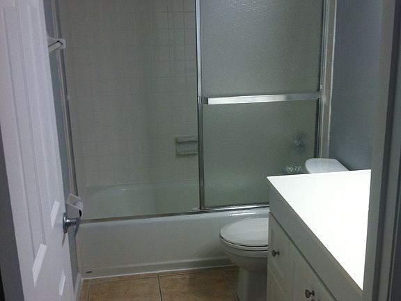 3rd image of 1719 Cloverlawn Ave