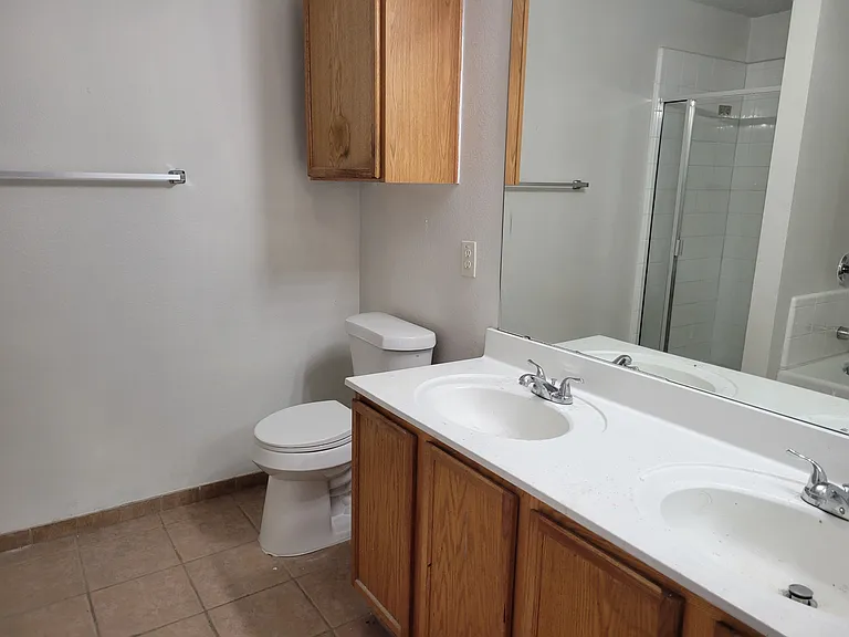 2450 Meadowgate Ln — Photo 9