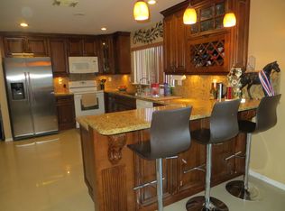 280 NE 211th St, North Miami Beach, FL 33179