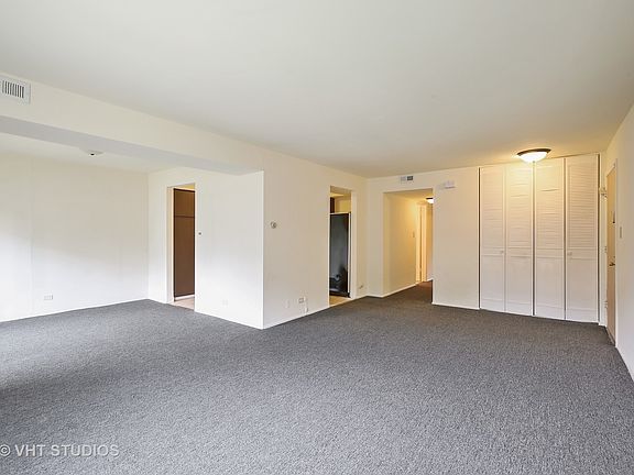 4th image of 828 Sandra Dr APT 2B