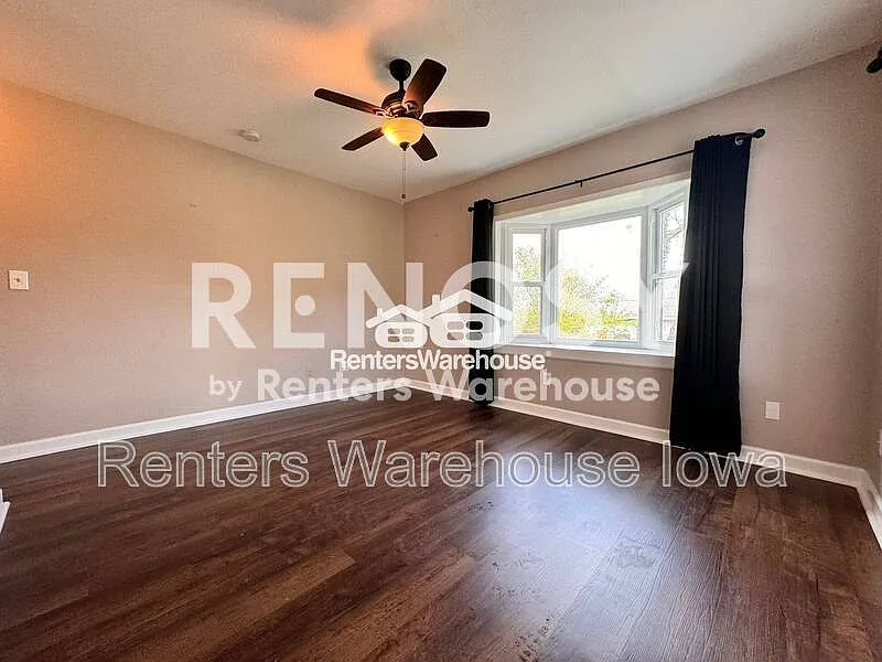Nice 2 Bedroom Home — Photo 3