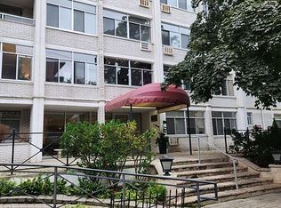 335 Lonsdale Rd #402, Toronto, ON M5P 1R4