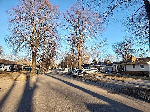 4th image of 5418 45th Ave N