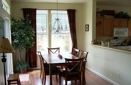 436 Stagecoach Ln — Photo 5
