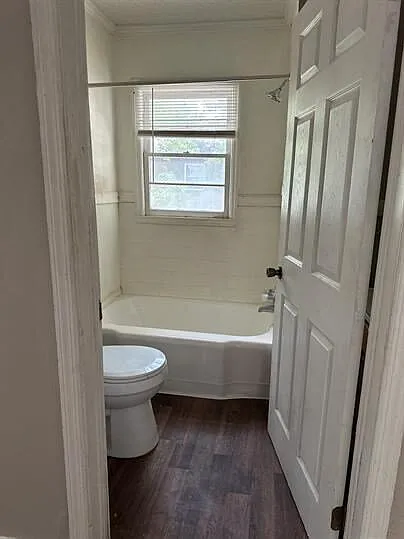 141 Anderson St — Photo 4