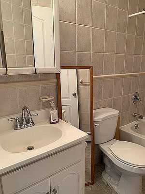 4th image of 20-20 Steinway St #3